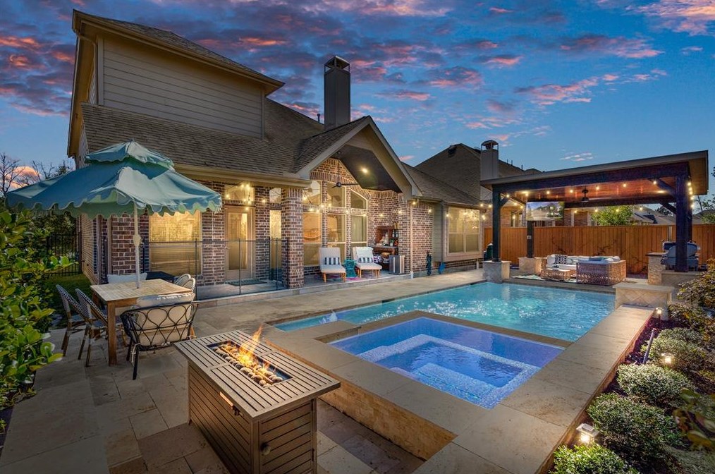34 Victoriana Cir, Spring, TX 77389-4994