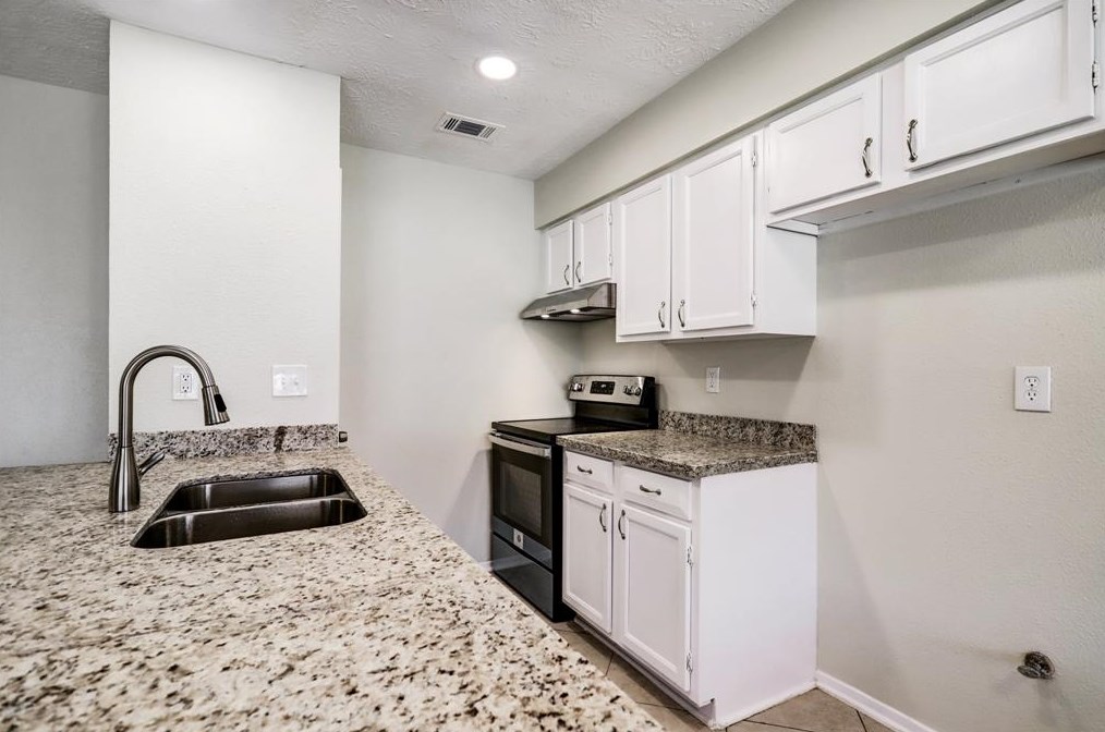 6906 Soledad Dr, Houston, TX 77083