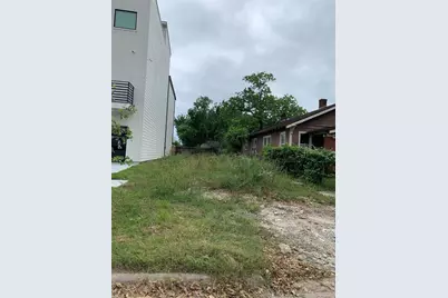 2405 Saint Charles Street, Houston, TX 77004 - Photo 1