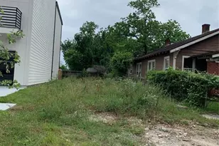 2405 St Charles St, Houston, TX 77004 - Photo 1