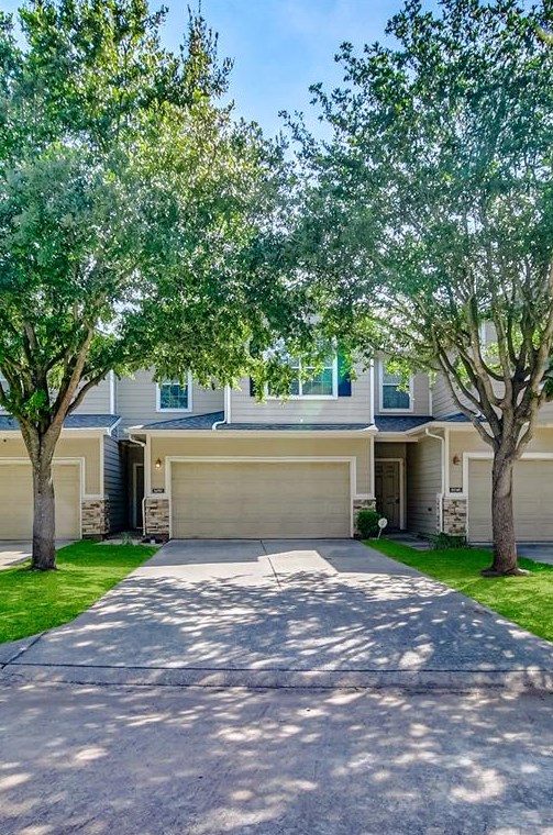 6050 Yorktown Meadow Ln, Houston TX  77084-6818 exterior