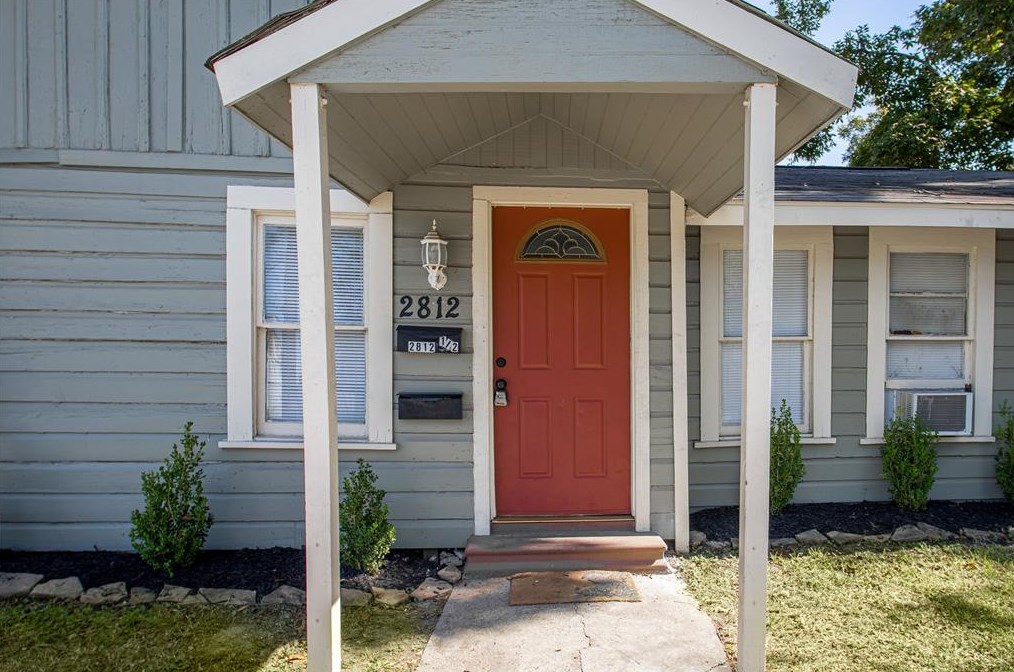 2812 Cortlandt St, Houston TX  77008-2241 exterior