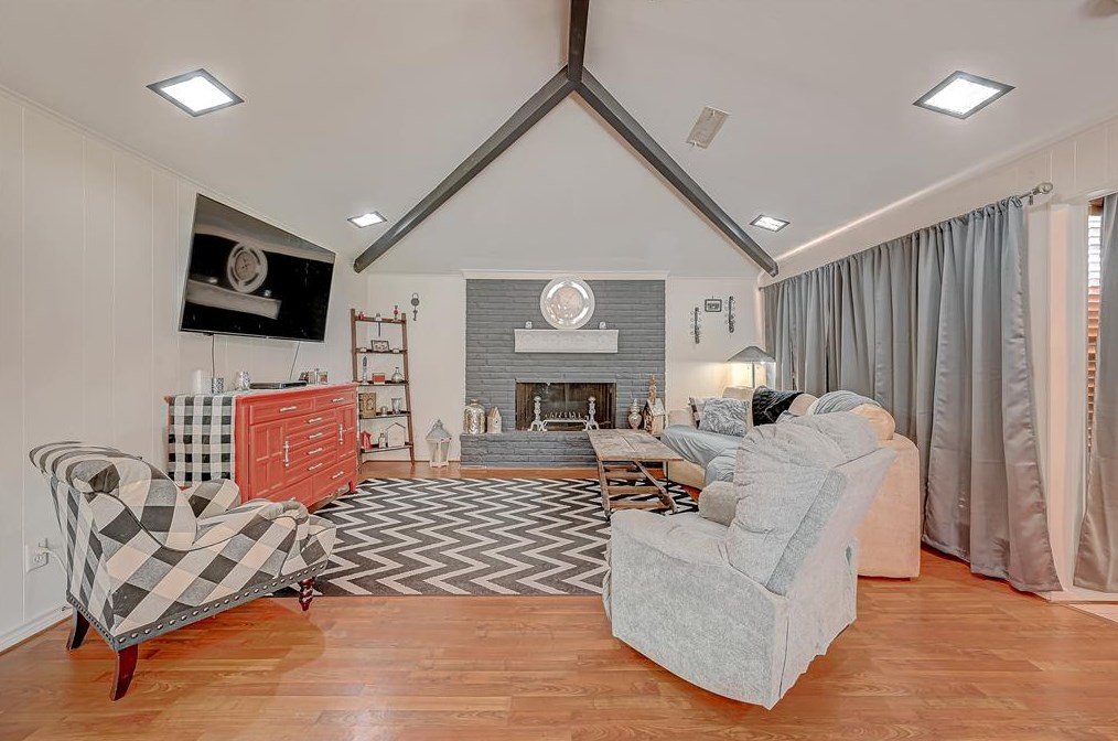 2021 Tupperlake Ln, Bay City TX  77414-7722 exterior