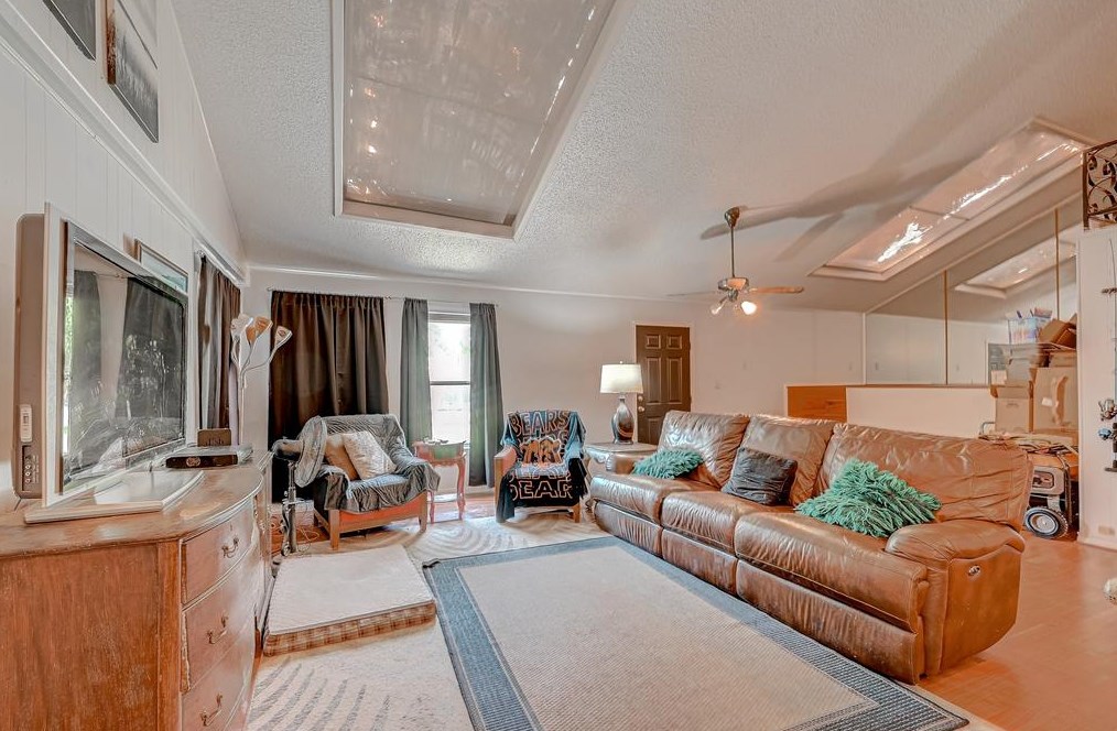 2021 Tupperlake Ln, Bay City TX  77414-7722 exterior