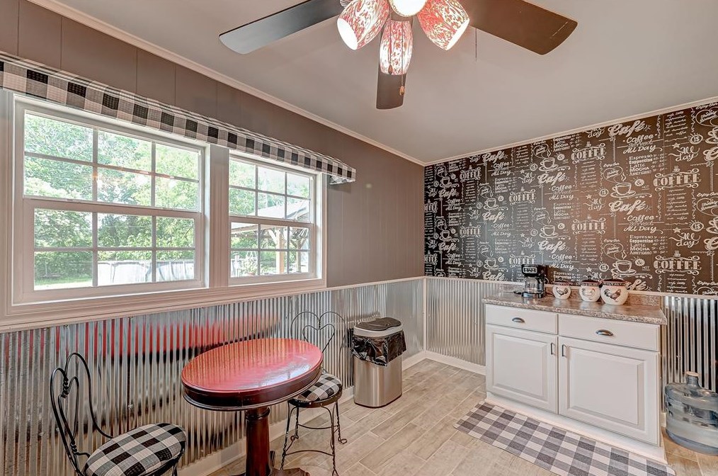 2021 Tupperlake Ln, Bay City TX  77414-7722 exterior