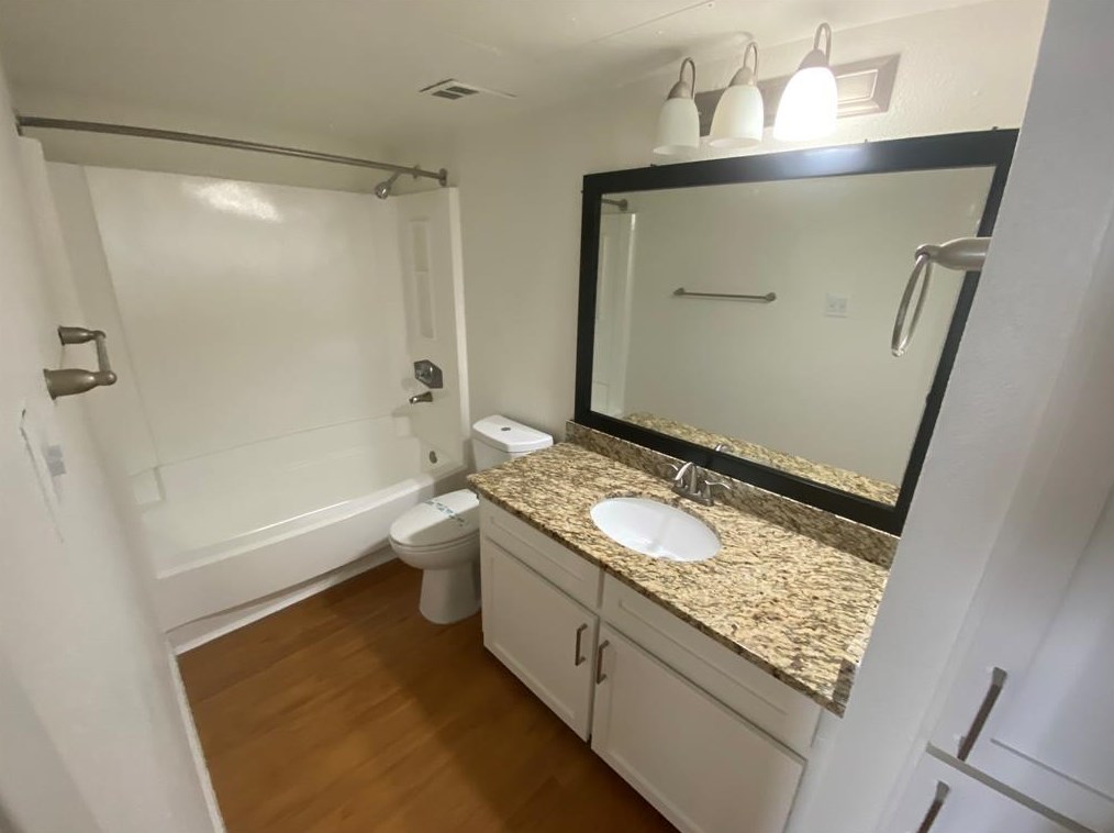 3950 Ashburnham Dr #182, Houston, TX 77082