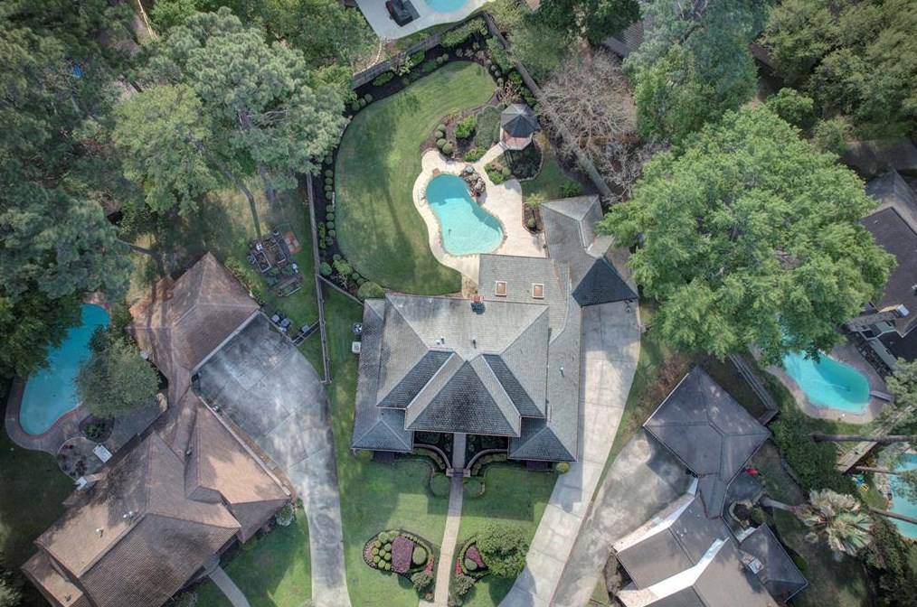 5603 Willow Walk St, Houston, TX 77069-2761