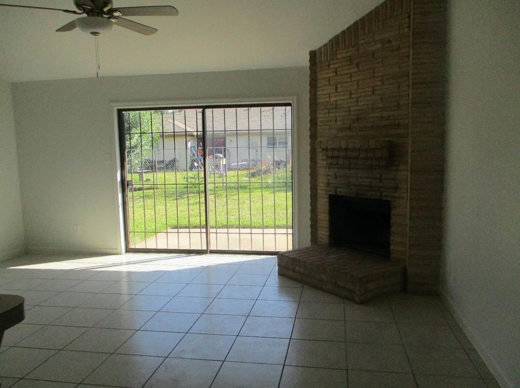 3902 Toyah Ave, Houston TX  77039-2241 exterior