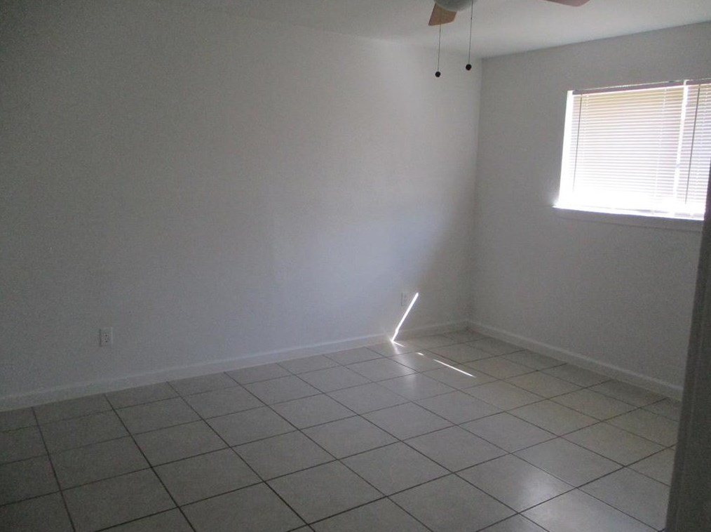 3902 Toyah Ave, Houston TX  77039-2241 exterior
