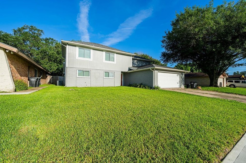 10422 Gulfstream Ln, Sugar Land, TX 77498