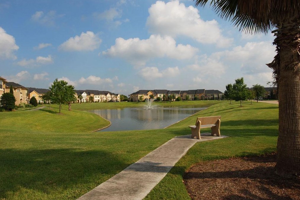 2055 Spring Cedar Ln, Houston, TX 77077