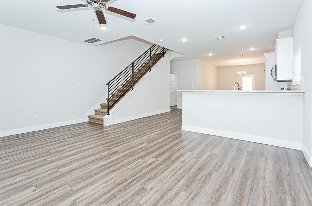 9722 Bennett St #b, Houston, TX 77029