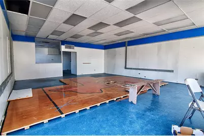 702 Upton Avenue, Schulenburg, TX 78956 - Photo 8