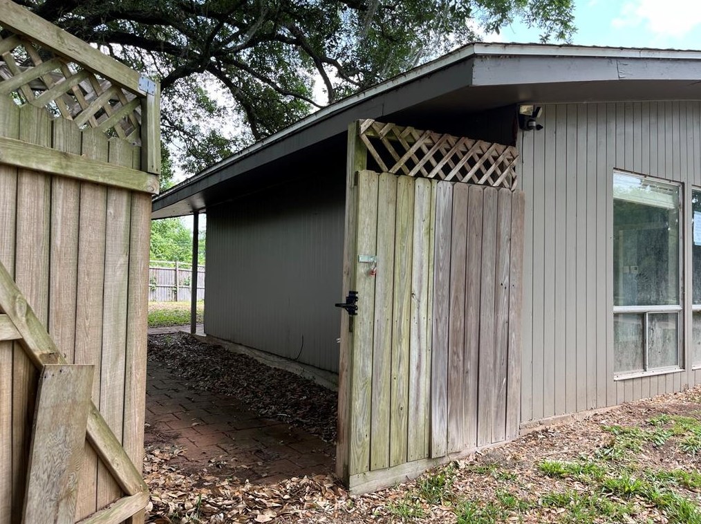 450 Southern Oaks Dr, Richwood, TX 77566-4514
