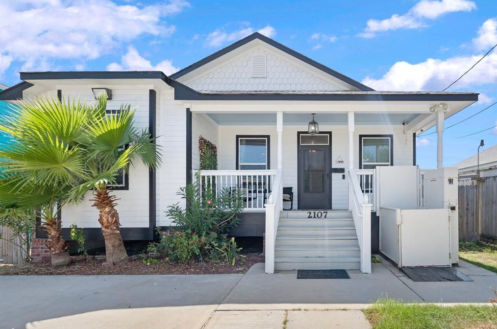 2107 54th St, Galveston, TX 77551