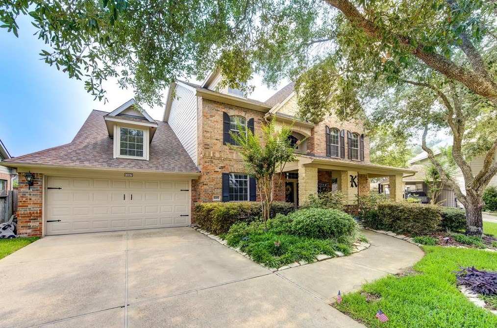 6007 E Brook Ct, Sugar Land, TX 77479