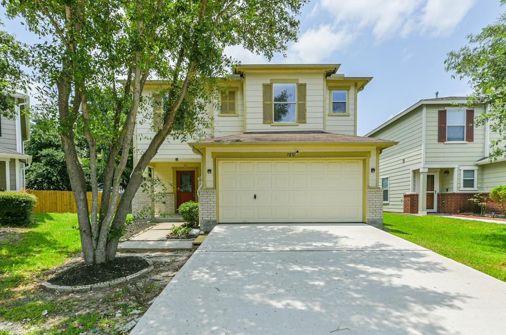 7211 Liberty Tree Ln, Houston, TX 77049-4054
