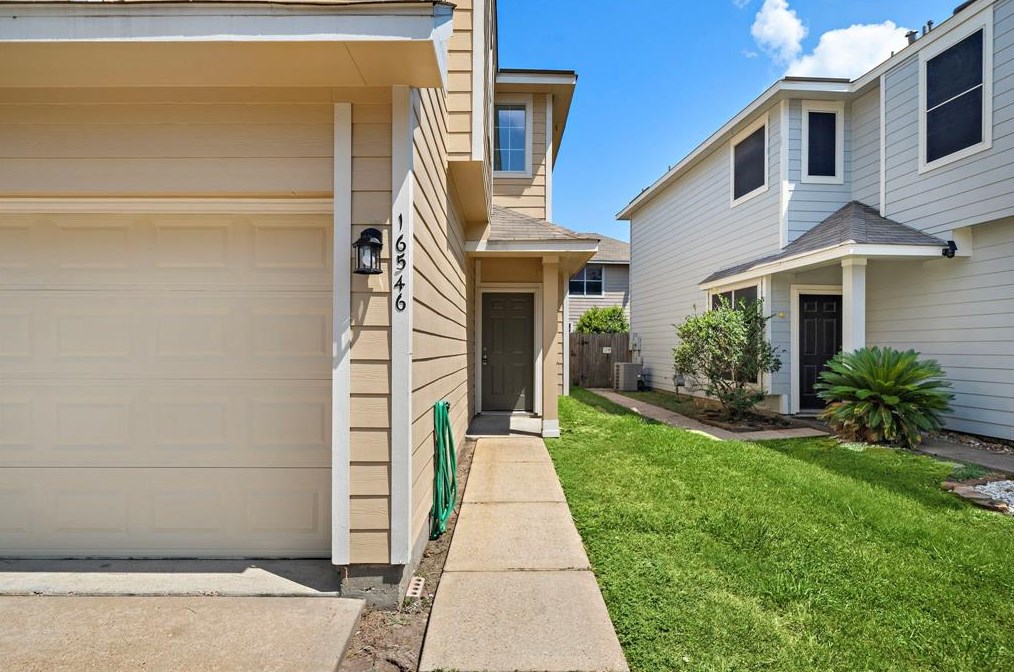 16546 Cairngrove Ln, Houston, TX 77084