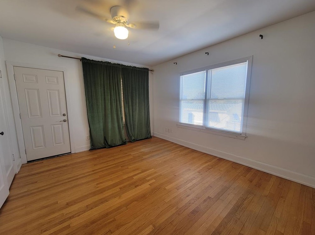 5223 Ave S, Galveston, TX 77551