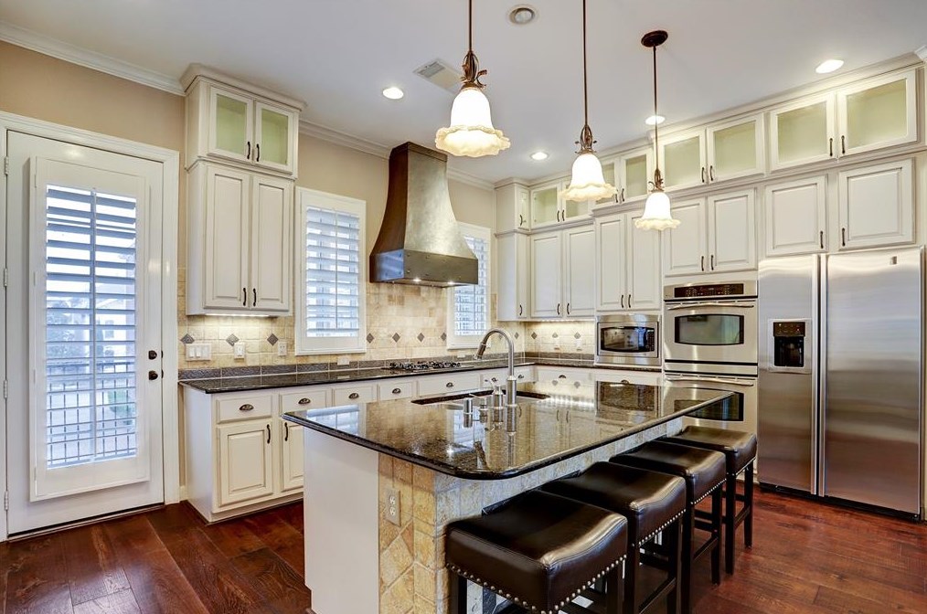 43 Islewood Blvd, Spring, TX 77380-2859