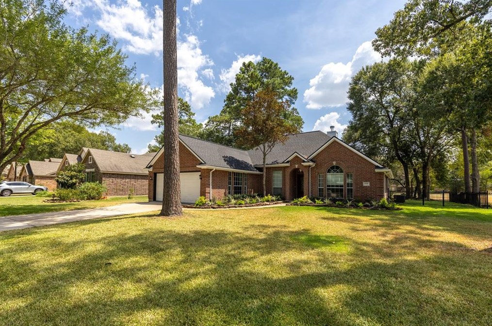 1935 Chart Dr, Crosby TX  77532-4934 exterior