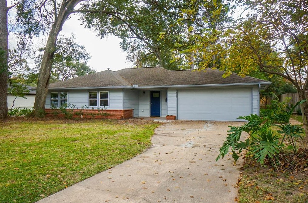 9925 Briarwild Ln, Houston, TX 77080