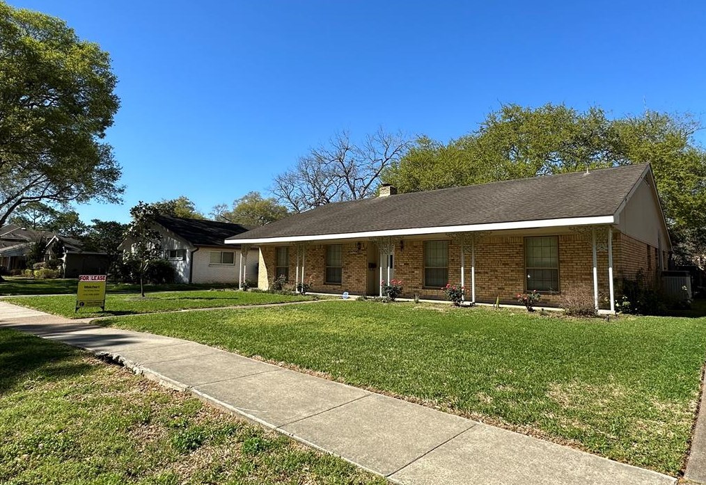 5762 Cheena Dr, Houston, TX 77096