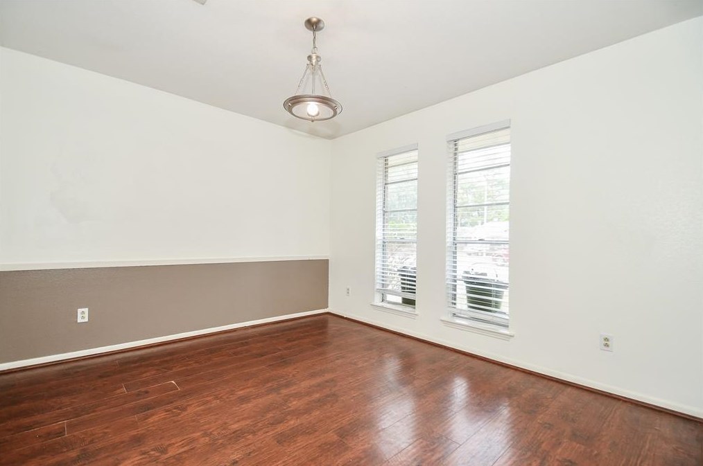 7251 Stonegate Dr, Houston TX  77024-2703 exterior