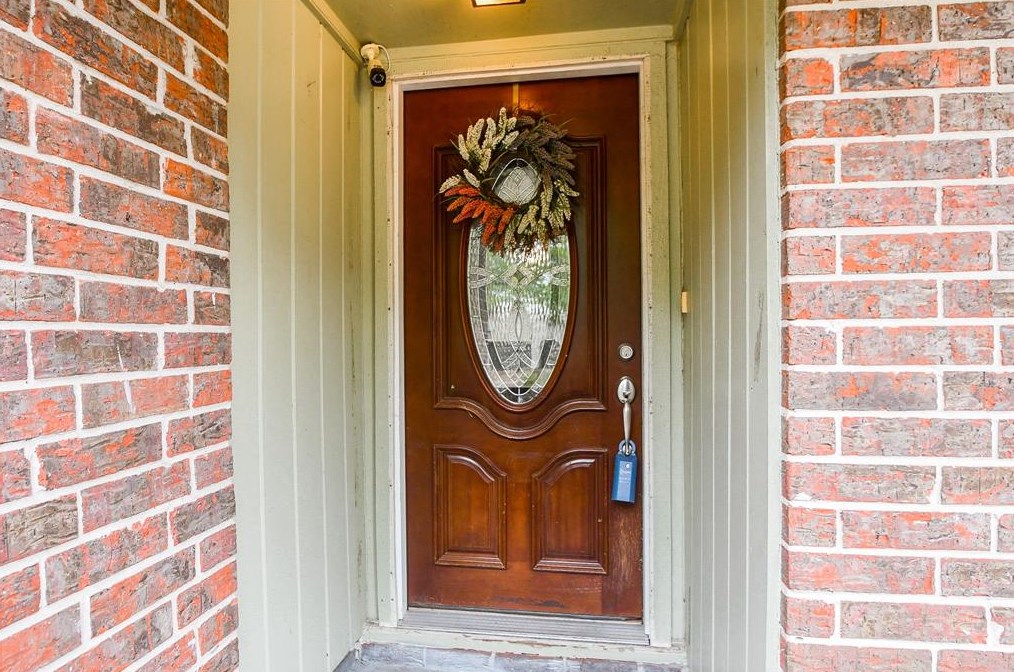 7251 Stonegate Dr, Houston TX  77040-4746 exterior