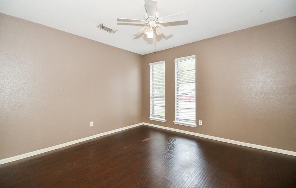 7251 Stonegate Dr, Houston TX  77024-2703 exterior