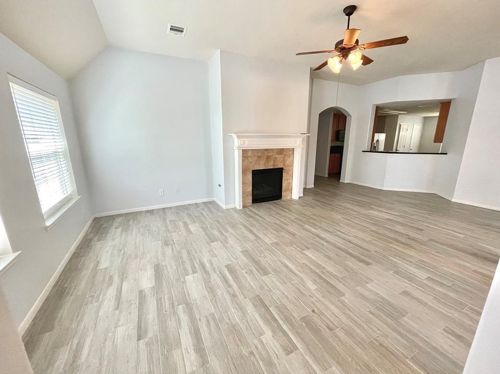 1916 Grandoak Dr, Pearland, TX 77581-2531