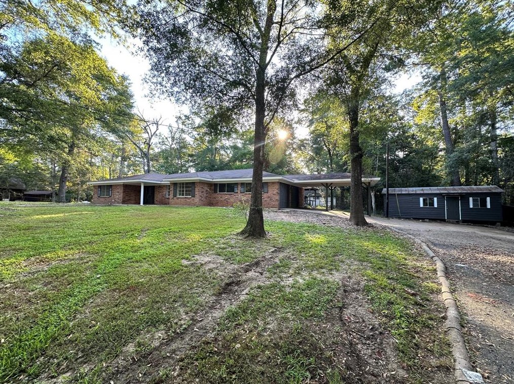 147 Oakford Ln, Woodville, TX 75979