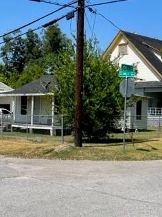 1010 Craig St, Beaumont, TX 77701-5416