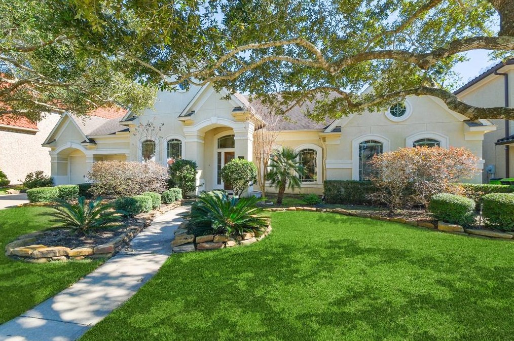 5 Swan Isle Blvd, Missouri City, TX 77459
