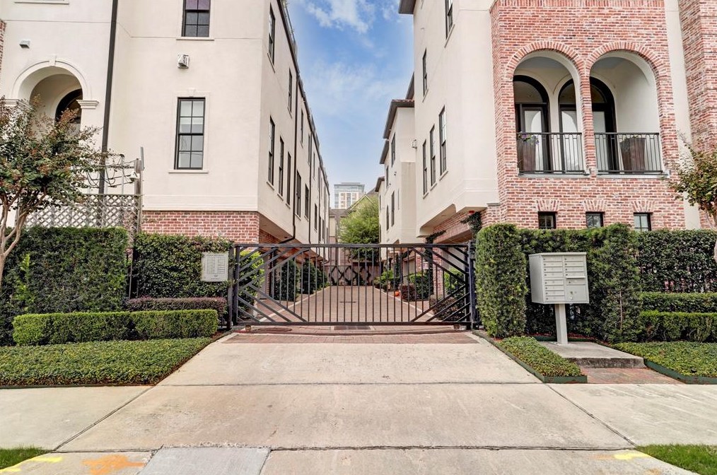 5218 Crawford St, Houston, TX 77004