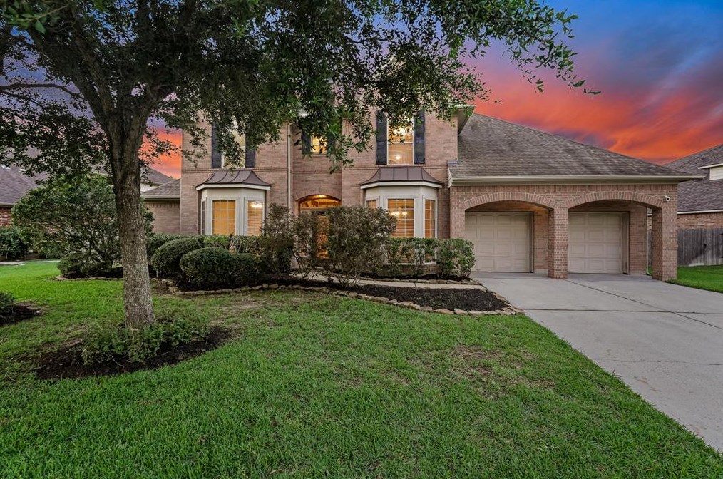12105 Galleon Point Dr, Pearland, TX 77584-1646