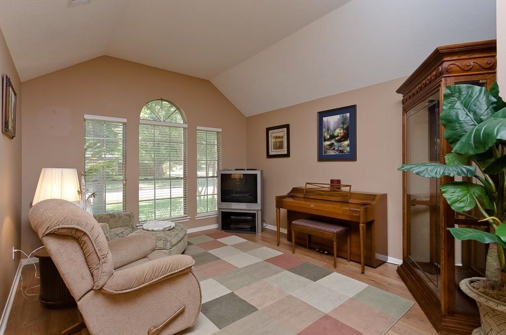 7222 Yardley Dr, Katy, TX 77494
