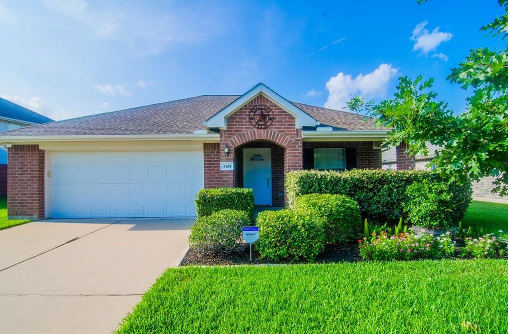 5105 Caprock Dr, Pearland, TX 77584