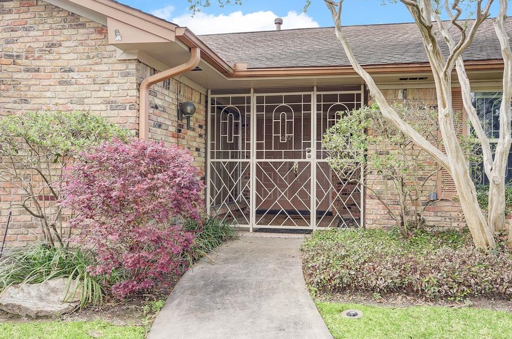 5622 Jackwood St, Houston, TX 77096