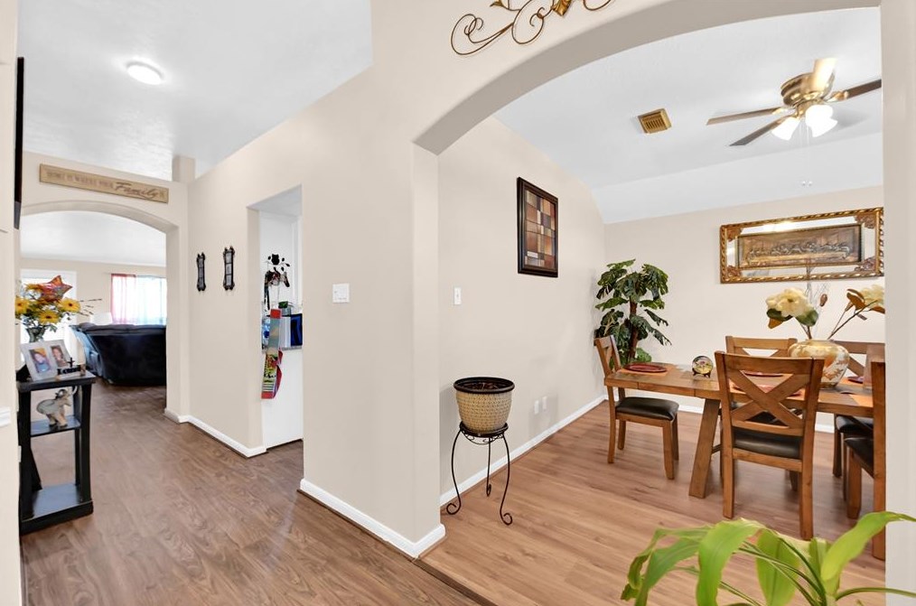 8619 Majesticbrook Dr, Houston TX  77095-3068 exterior