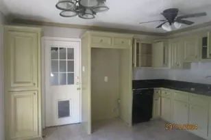 601 N 12th St, La Porte, TX 77571 - Photo 6