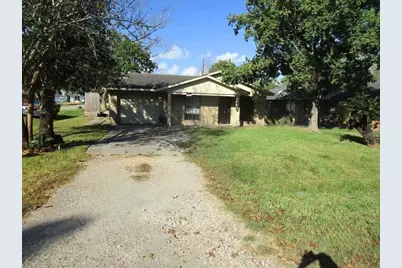 601 N 12th Street, La Porte, TX 77571 - Photo 1