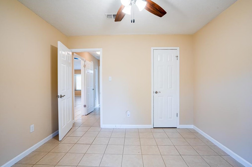 11610 Ensbrook Dr, Houston TX  77099-4705 exterior