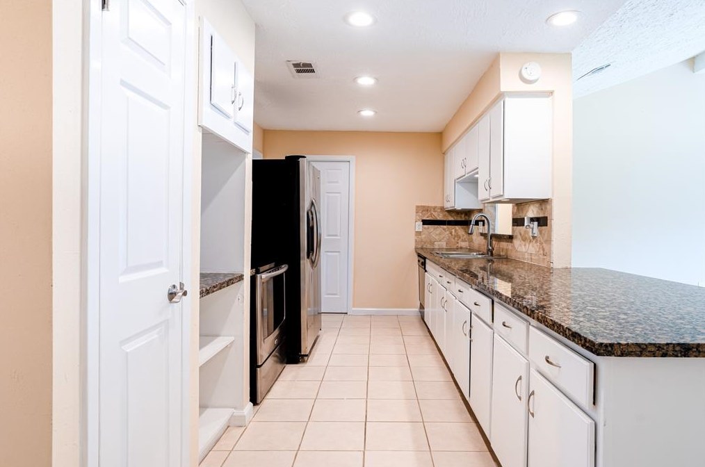 11610 Ensbrook Dr, Houston TX  77099-4705 exterior