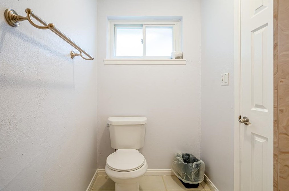 11610 Ensbrook Dr, Houston TX  77099-4705 exterior