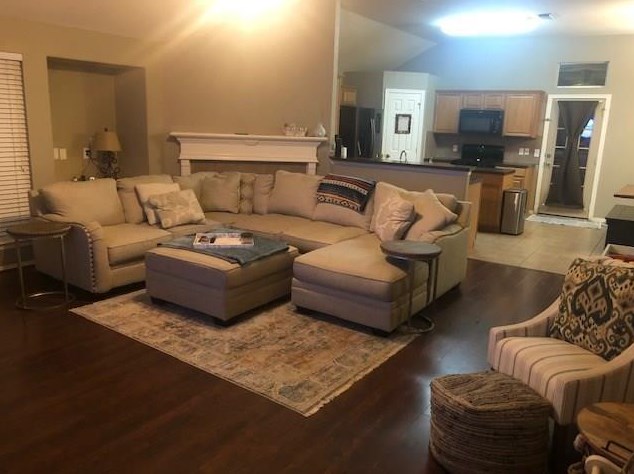 811 Levi Bnd, Magnolia, TX 77354