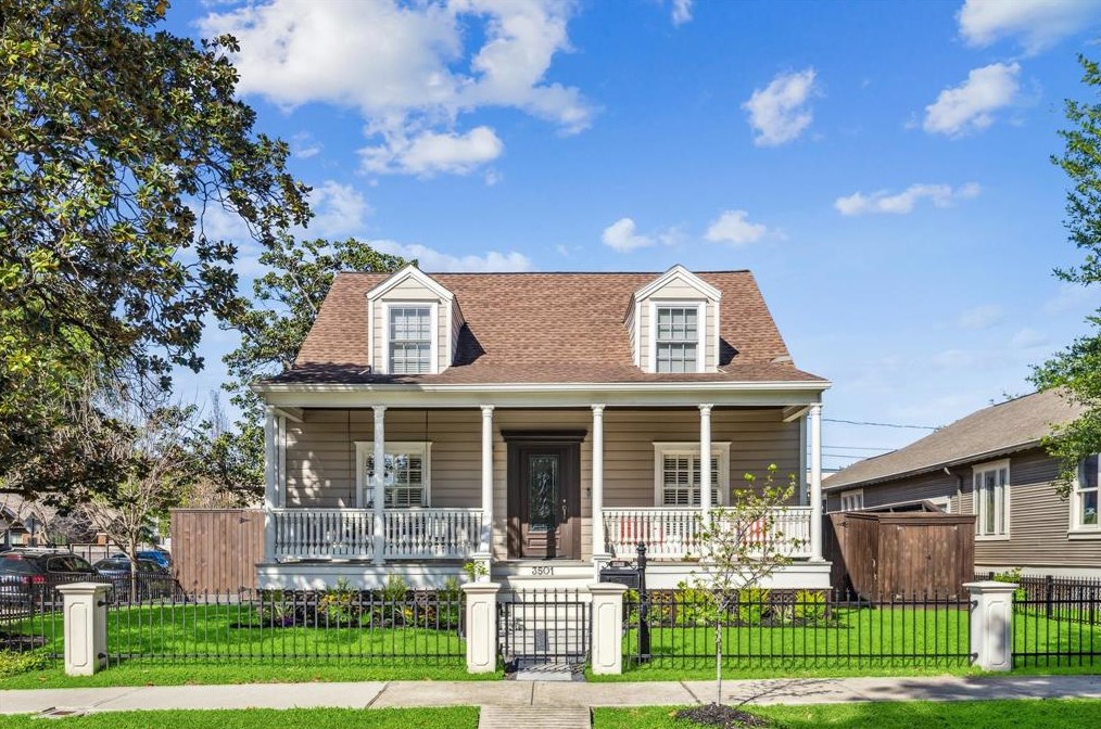 3501 Oak Ridge St, Houston, TX 77009-6016