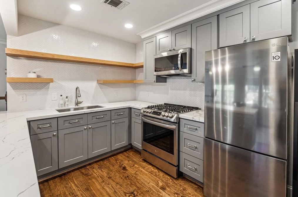 3501 Oak Rdg St, Houston TX  77009-6016 exterior