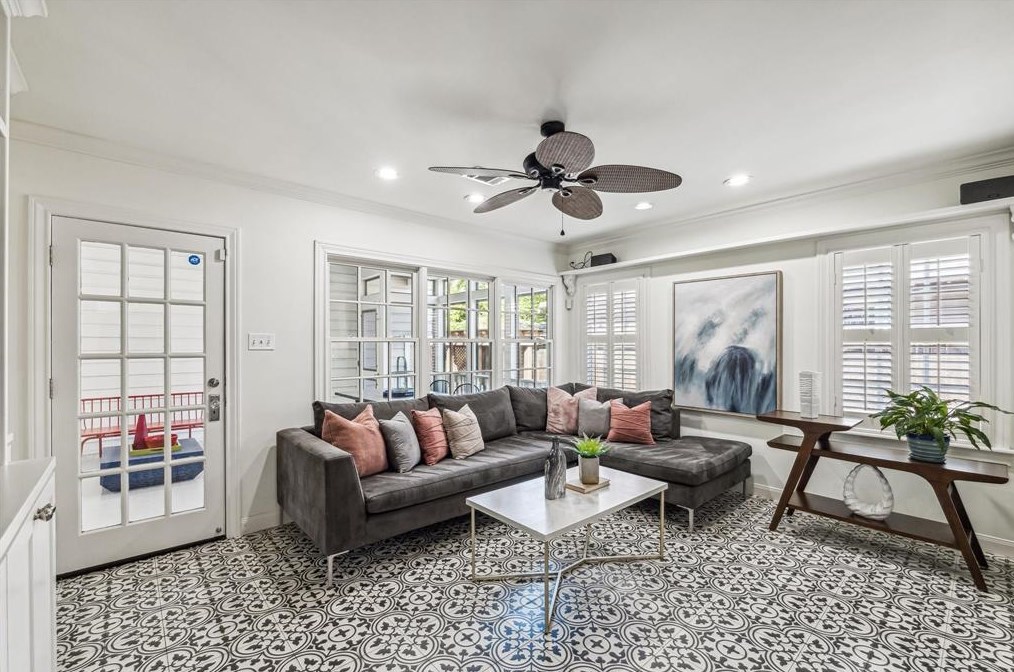 3501 Oak Rdg St, Houston TX  77009-6016 exterior