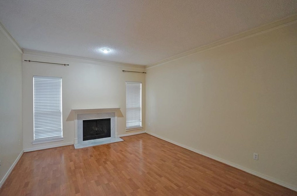 5985 Woodway Dr, Houston, TX 77057